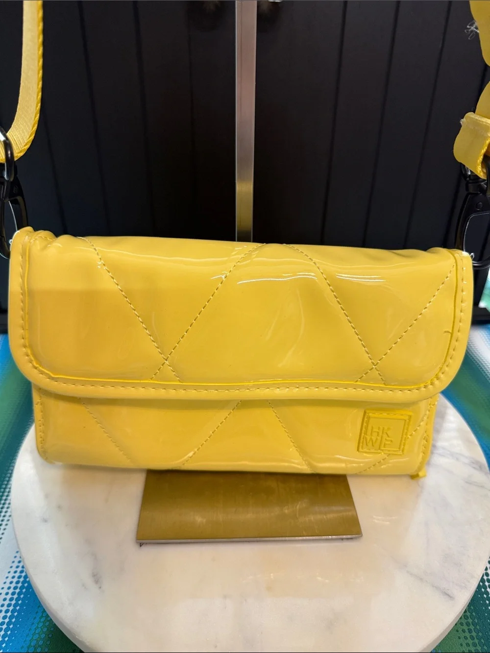 Ihkwip vibrant yellow